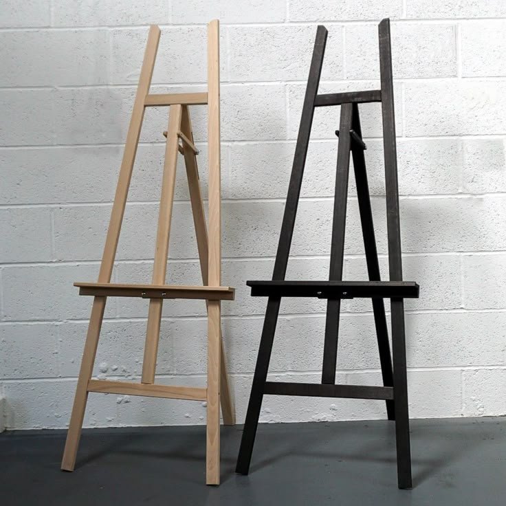 Customized Easel Stand